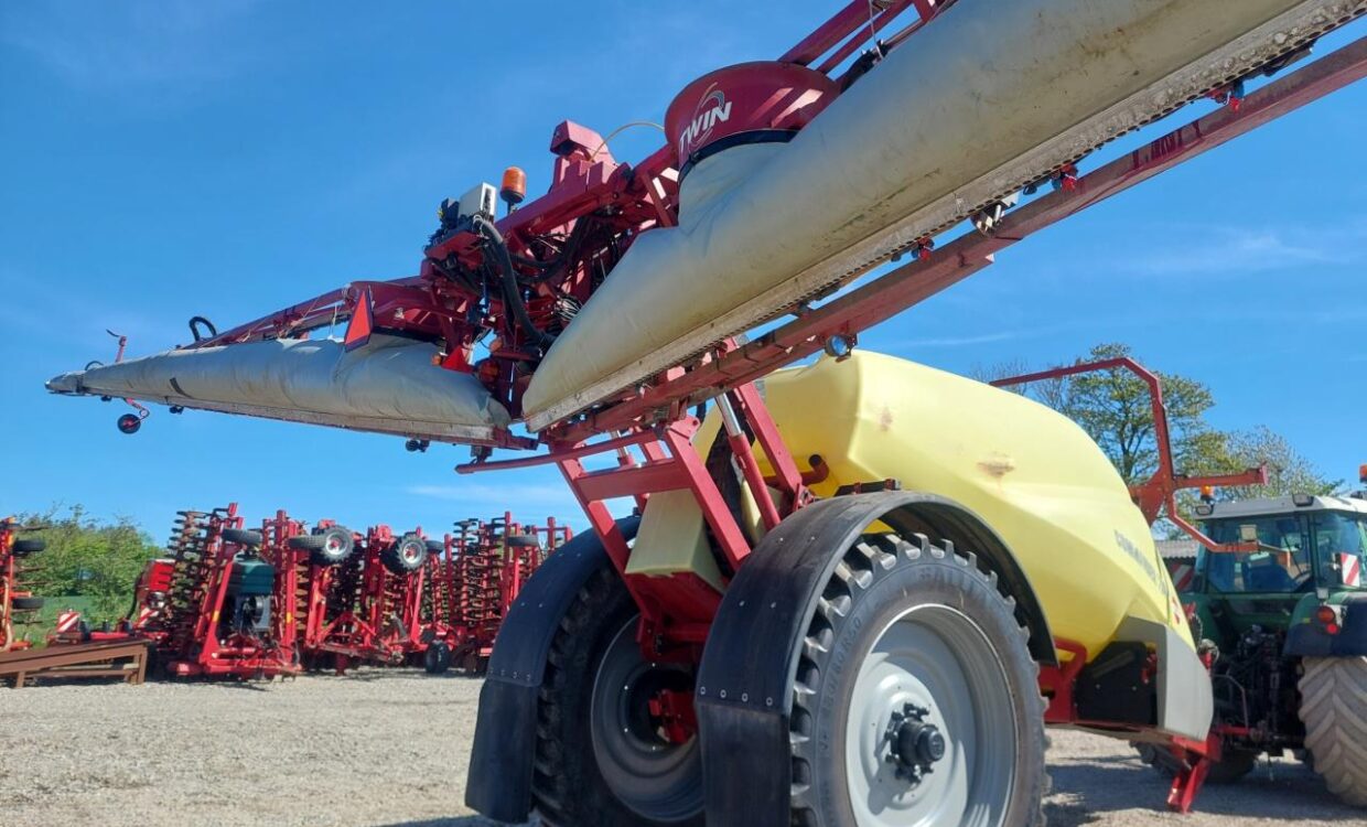 Hardi Commander 7000i - 28m Twin