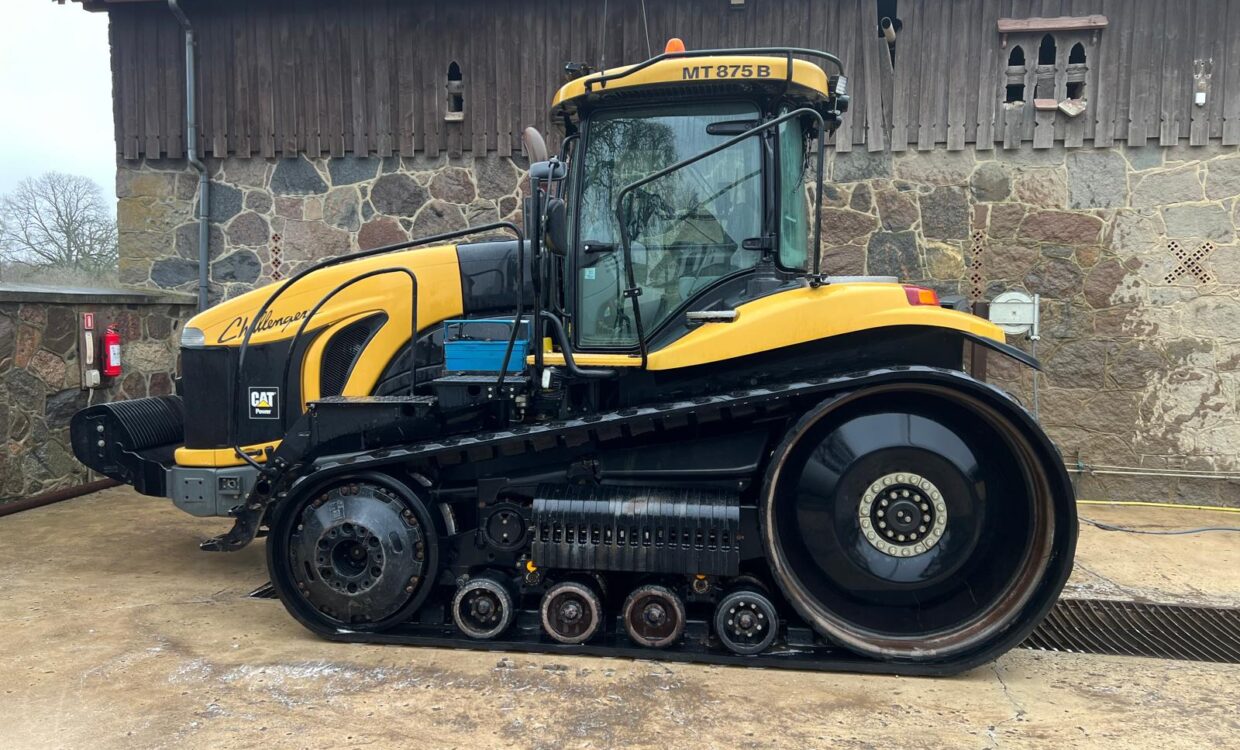 Cat Challenger MT 875B