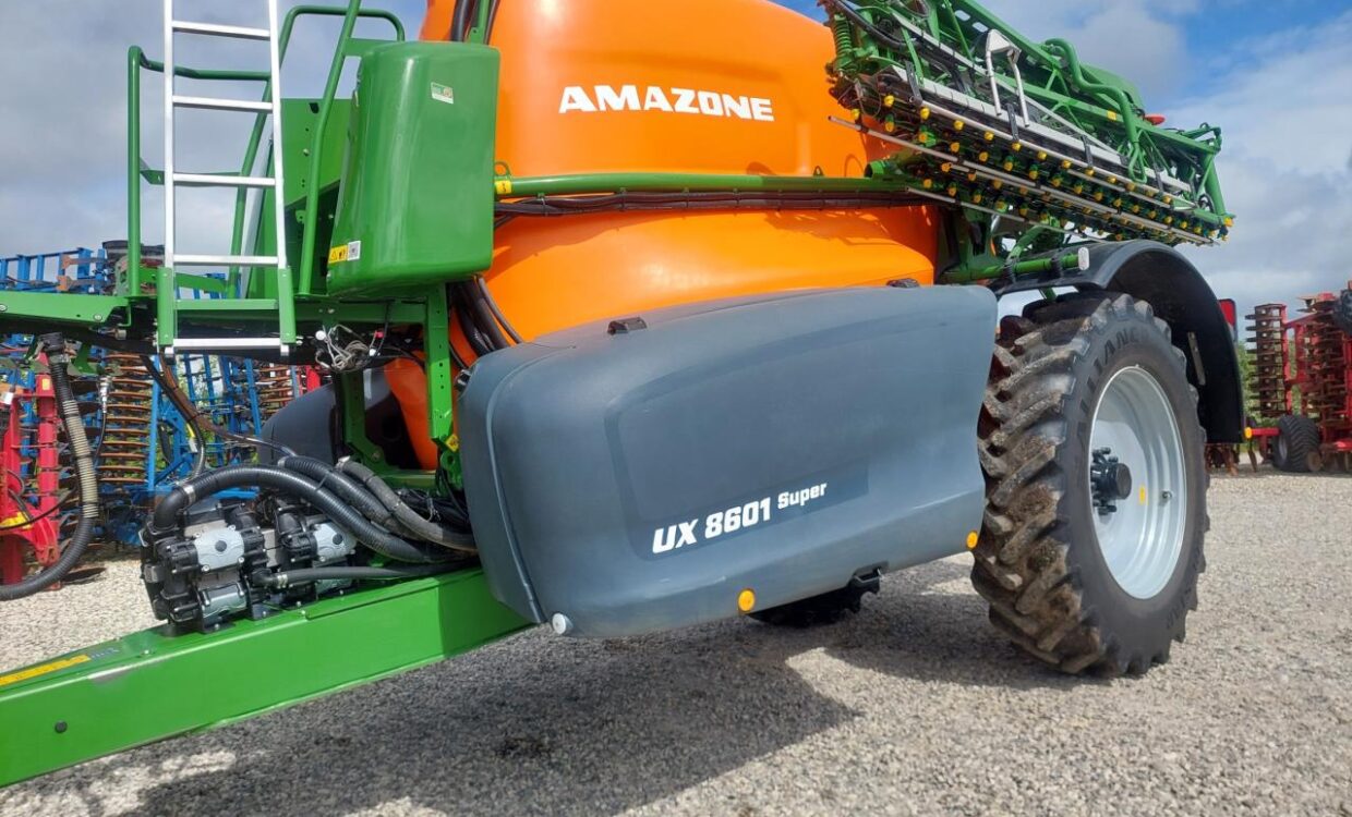 Amazone UX 8601 -30m- 25cm dyseafstand