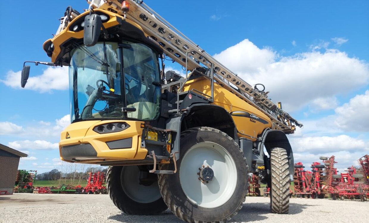 Challenger Rogator 655 B med GPS
