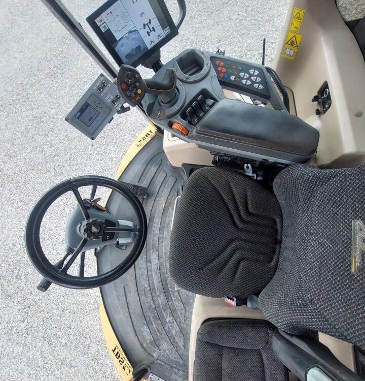 Challenger Rogator 655 B med GPS