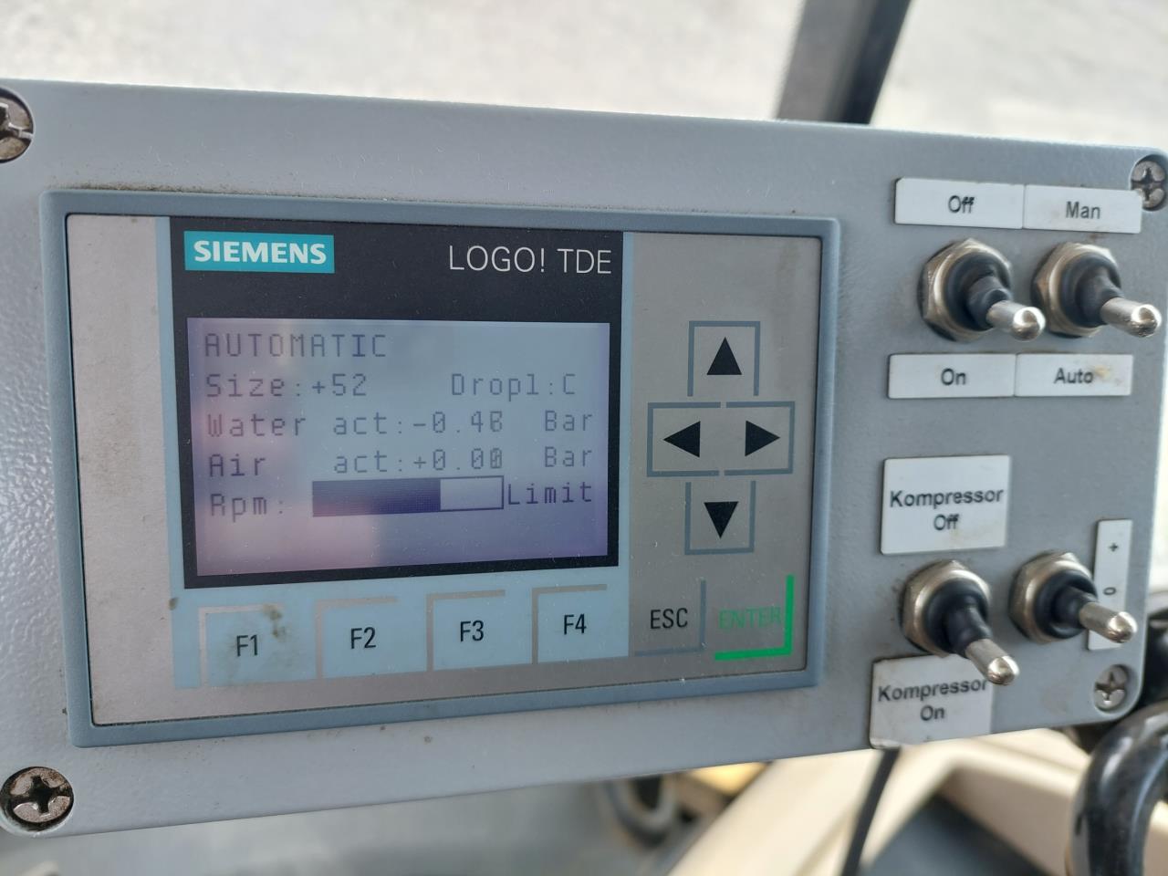 Challenger Rogator 655 B med GPS