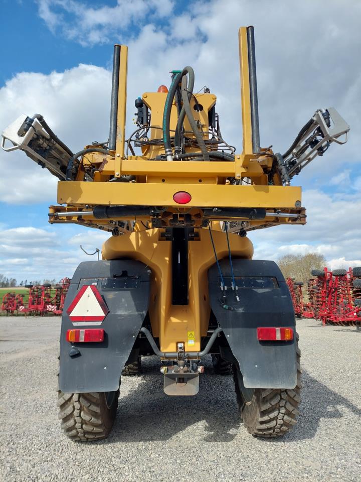 Challenger Rogator 655 B med GPS