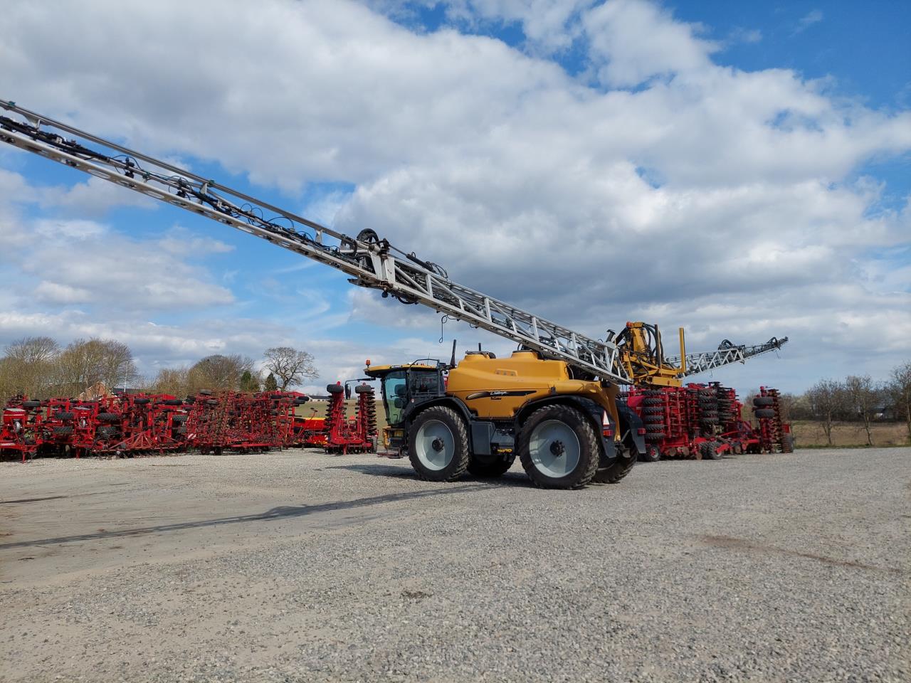 Challenger Rogator 655 B med GPS