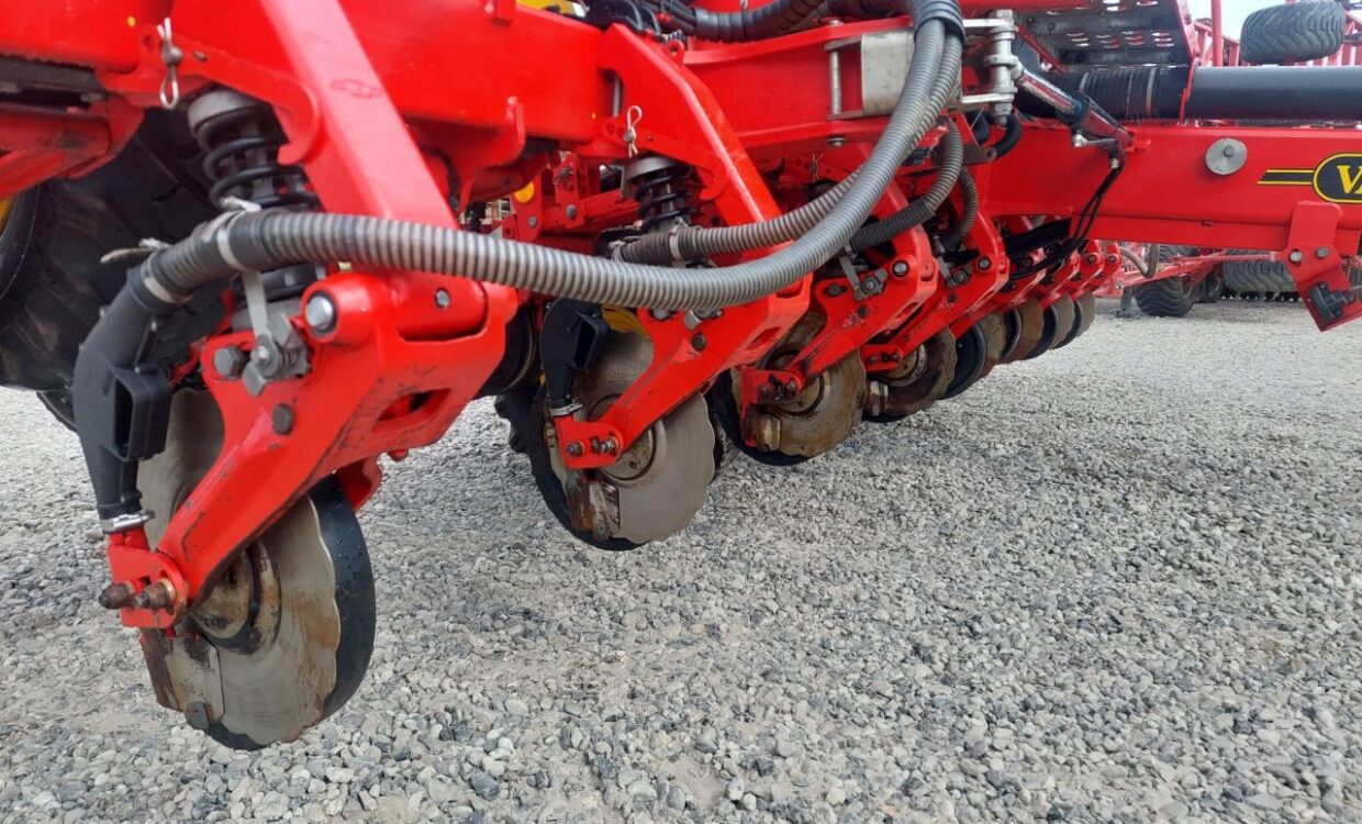 Väderstad Tempo 8 F med E-service