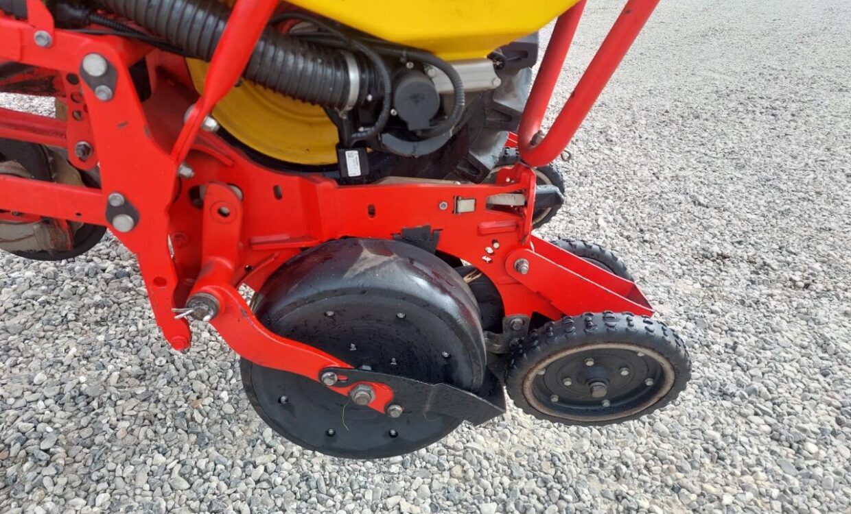 Väderstad Tempo 8 F med E-service