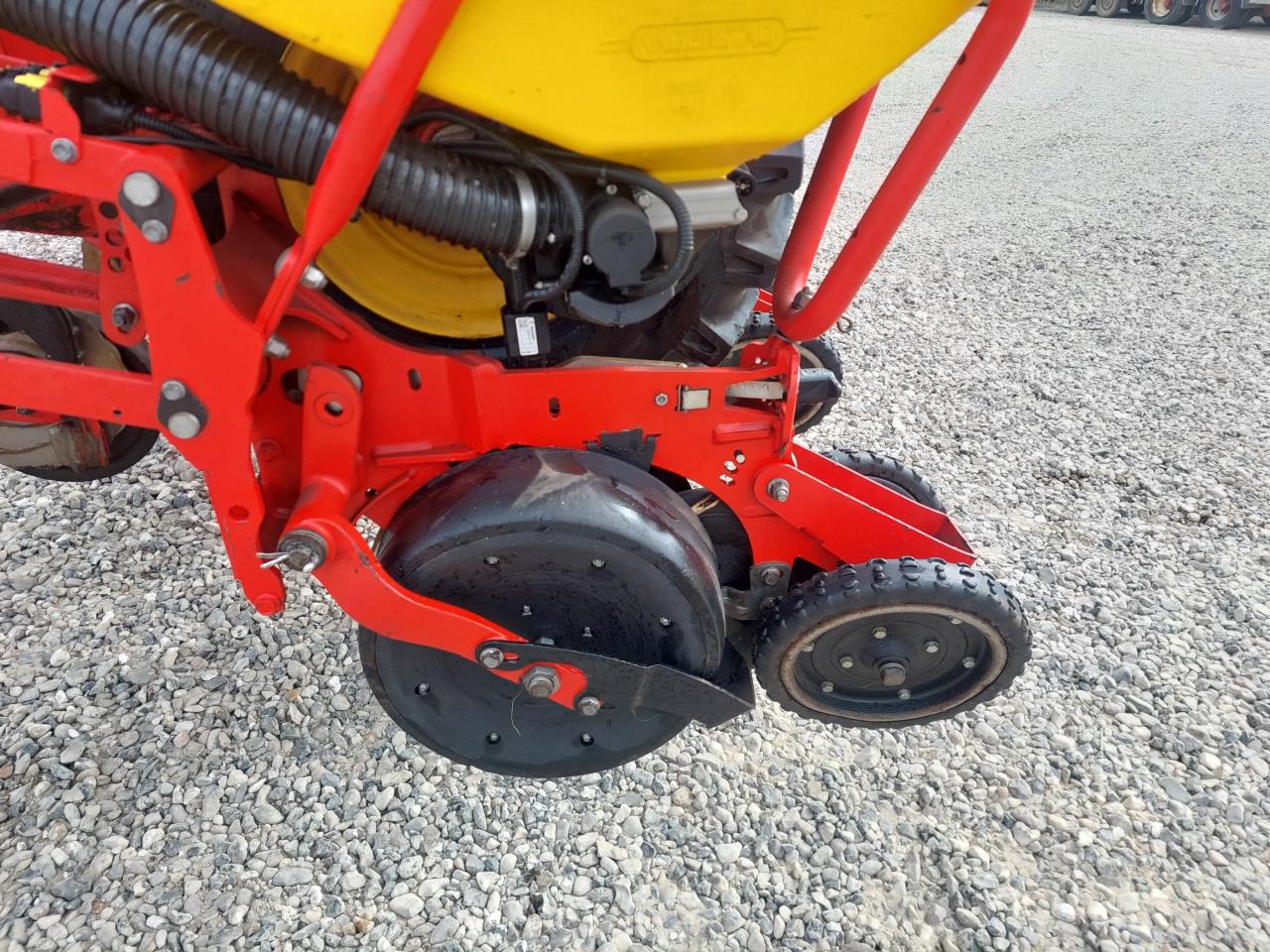 Väderstad Tempo 8 F med E-service
