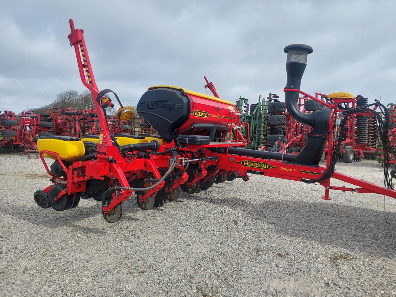 Väderstad Tempo 8 F med E-service