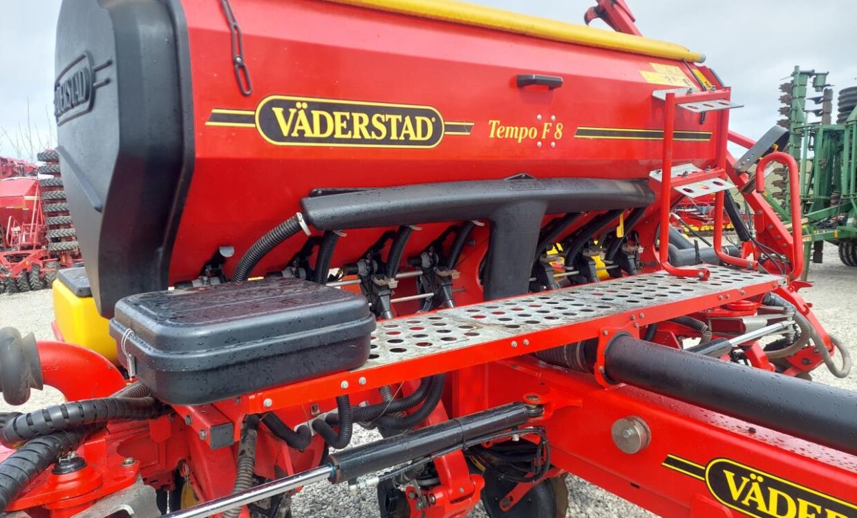 Väderstad Tempo 8 F med E-service