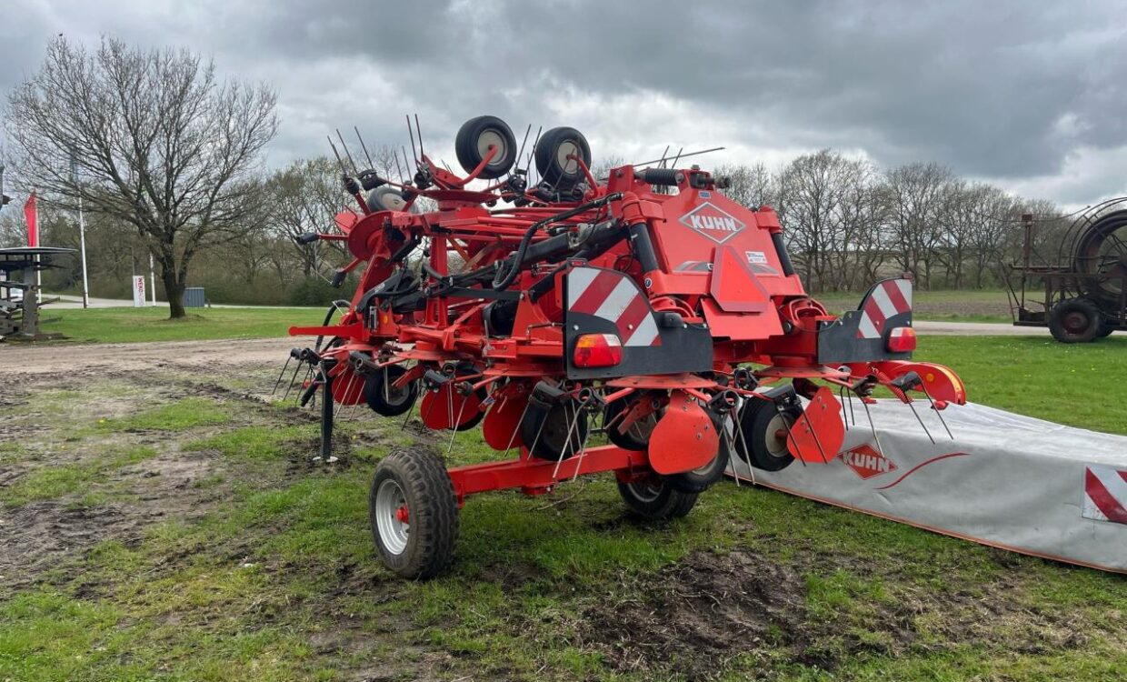 Kuhn 13M SPREDER