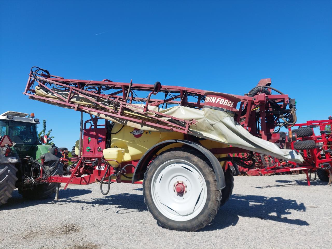 Hardi Commander Plus 4200 - 28m Twin