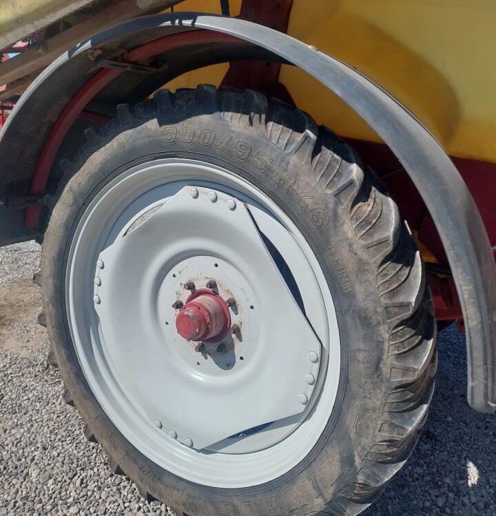 Hardi Commander Plus 4200 - 28m Twin