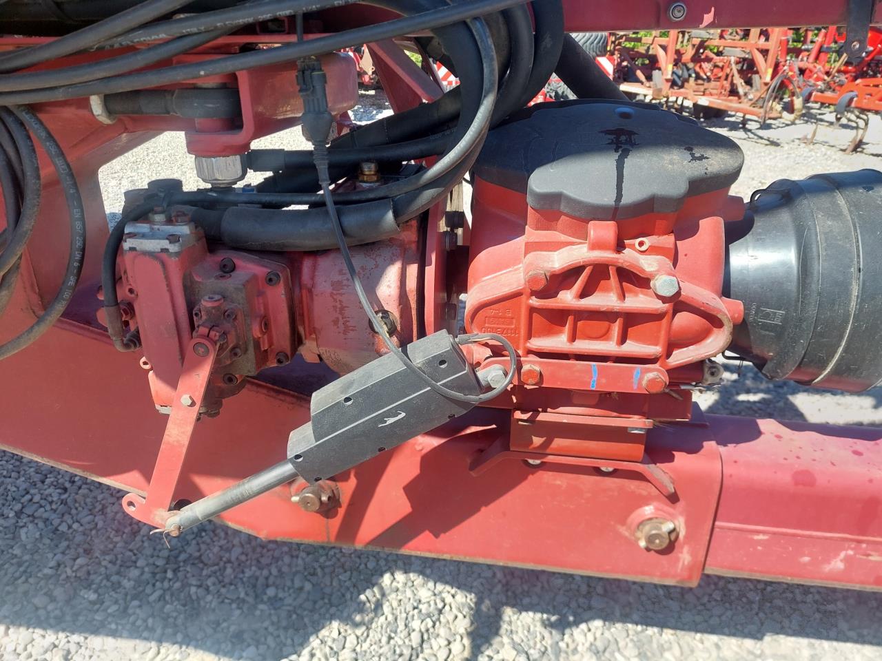 Hardi Commander Plus 4200 - 28m Twin