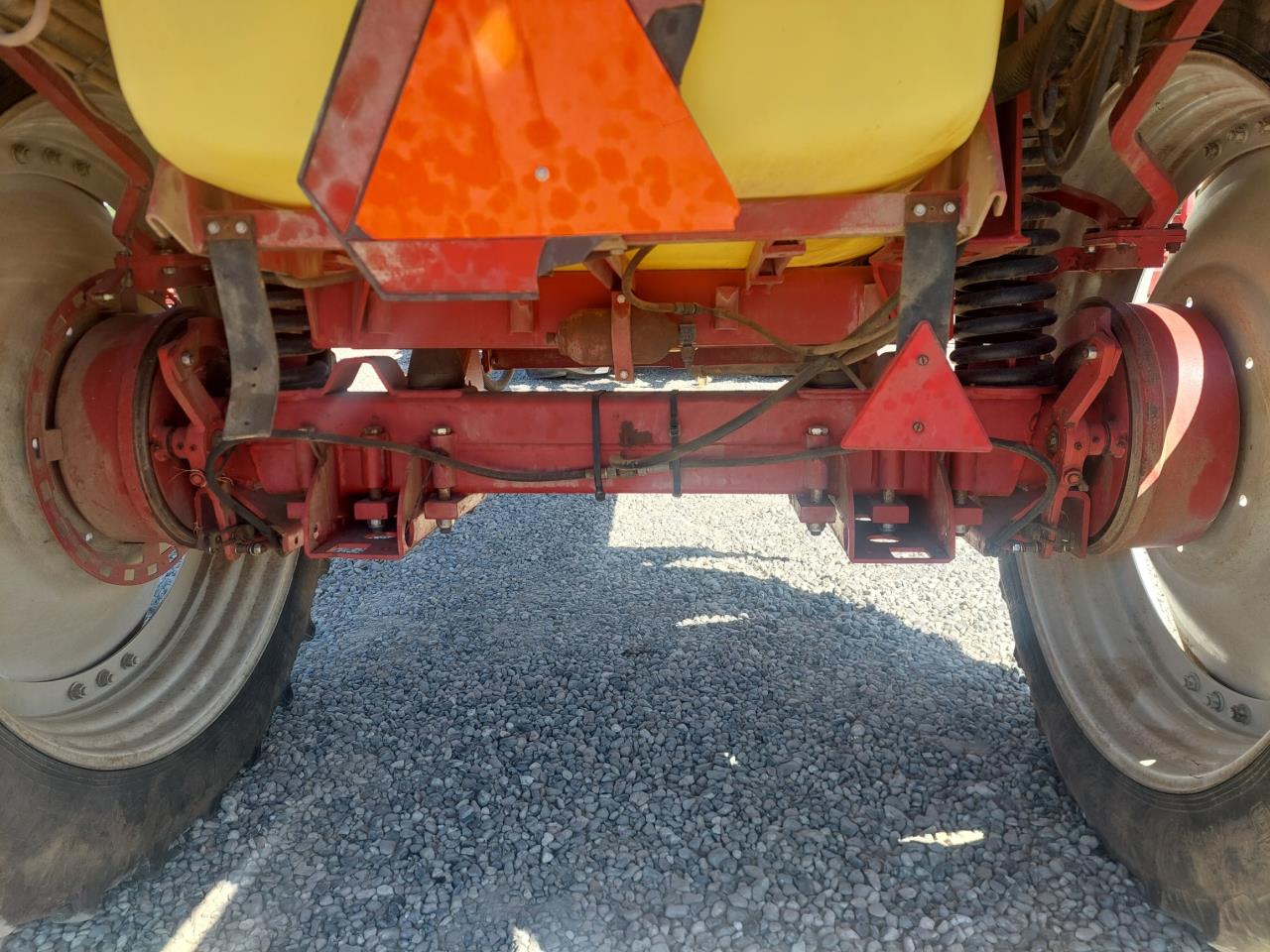 Hardi Commander Plus 4200 - 28m Twin
