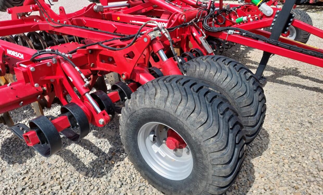 Horsch Joker 6 RT med slæbeplanke