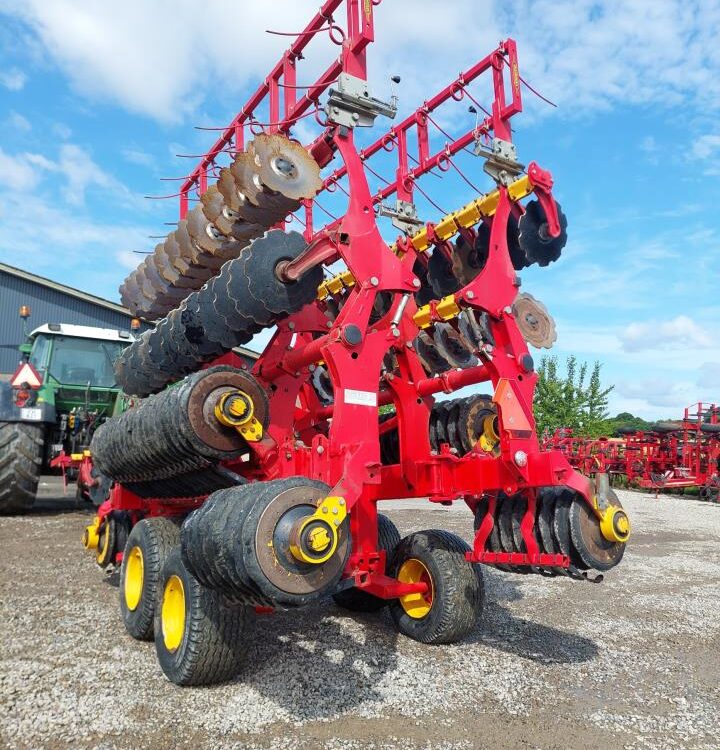 Väderstad Carrier 820 tallerkenharve