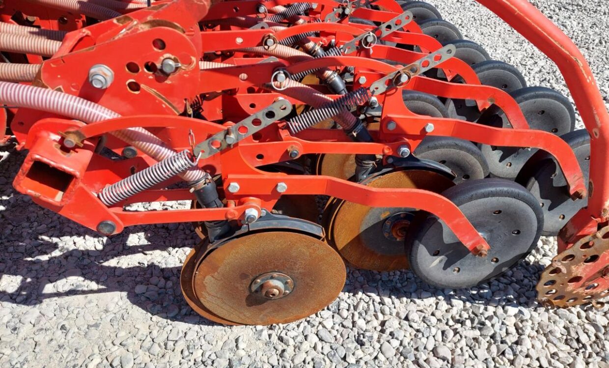 Kuhn NC 4000 / HR 4004