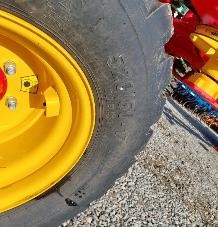 Väderstad Carrier XT 525