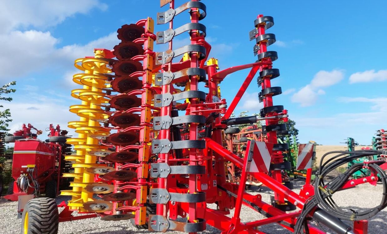 Väderstad Carrier XT 525