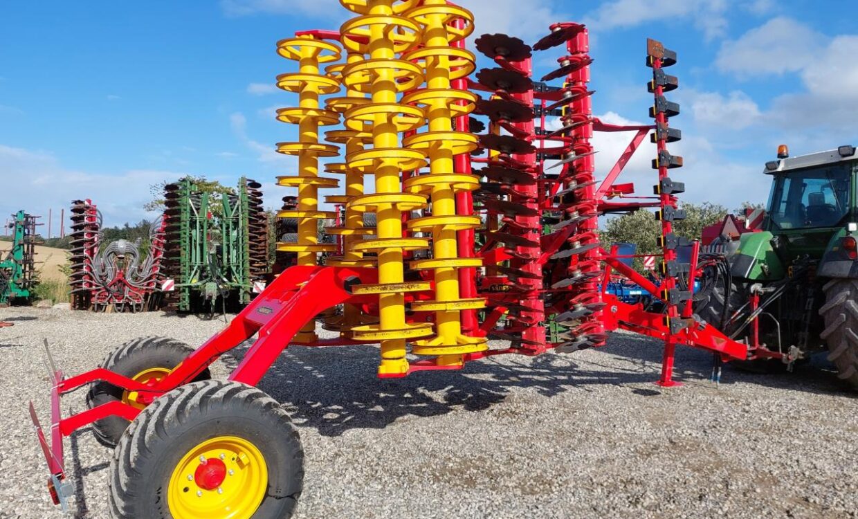 Väderstad Carrier XT 525