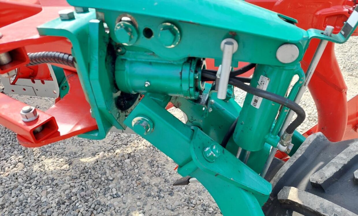 Kverneland 3300 S Variomat 5F m. Packomat