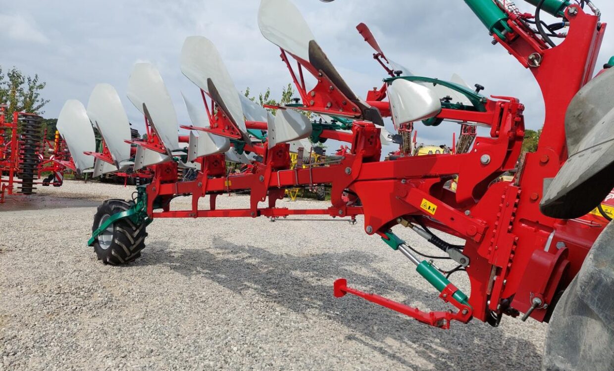 Kverneland 3300 S Variomat 5F m. Packomat