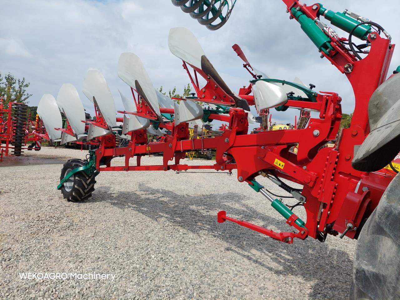 Kverneland 3300 S Variomat 5F m. Packomat