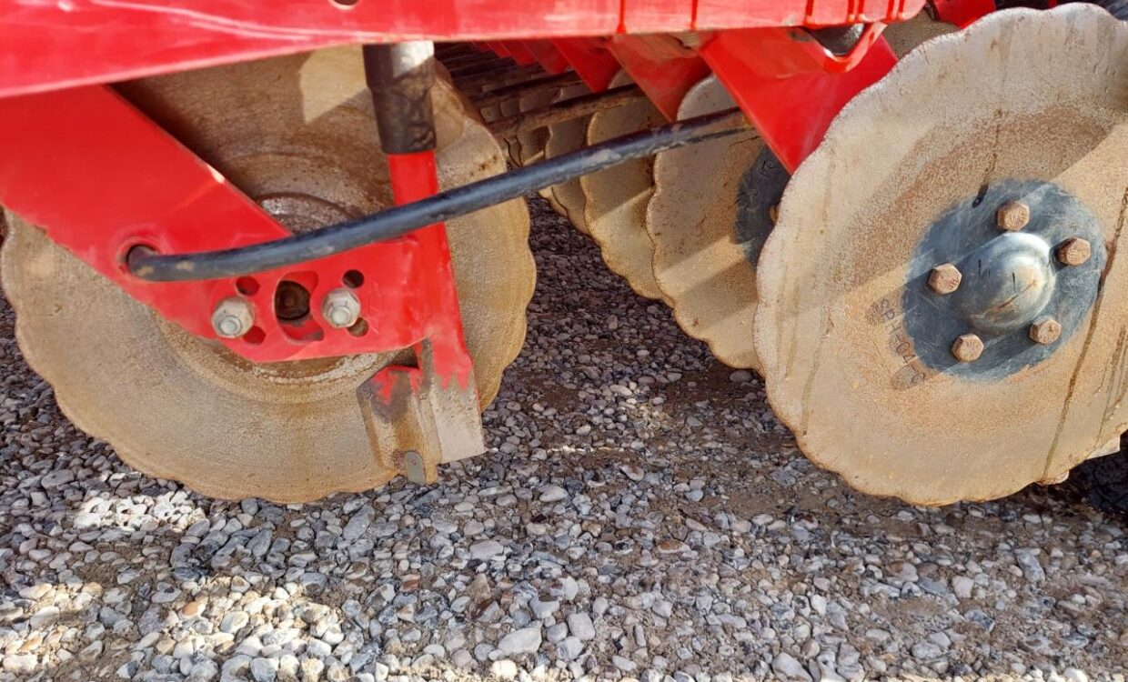 Väderstad Rapid 400C Super XL with Biodrill