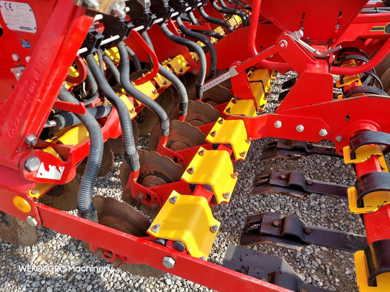 Väderstad Rapid 400C Super XL with Biodrill