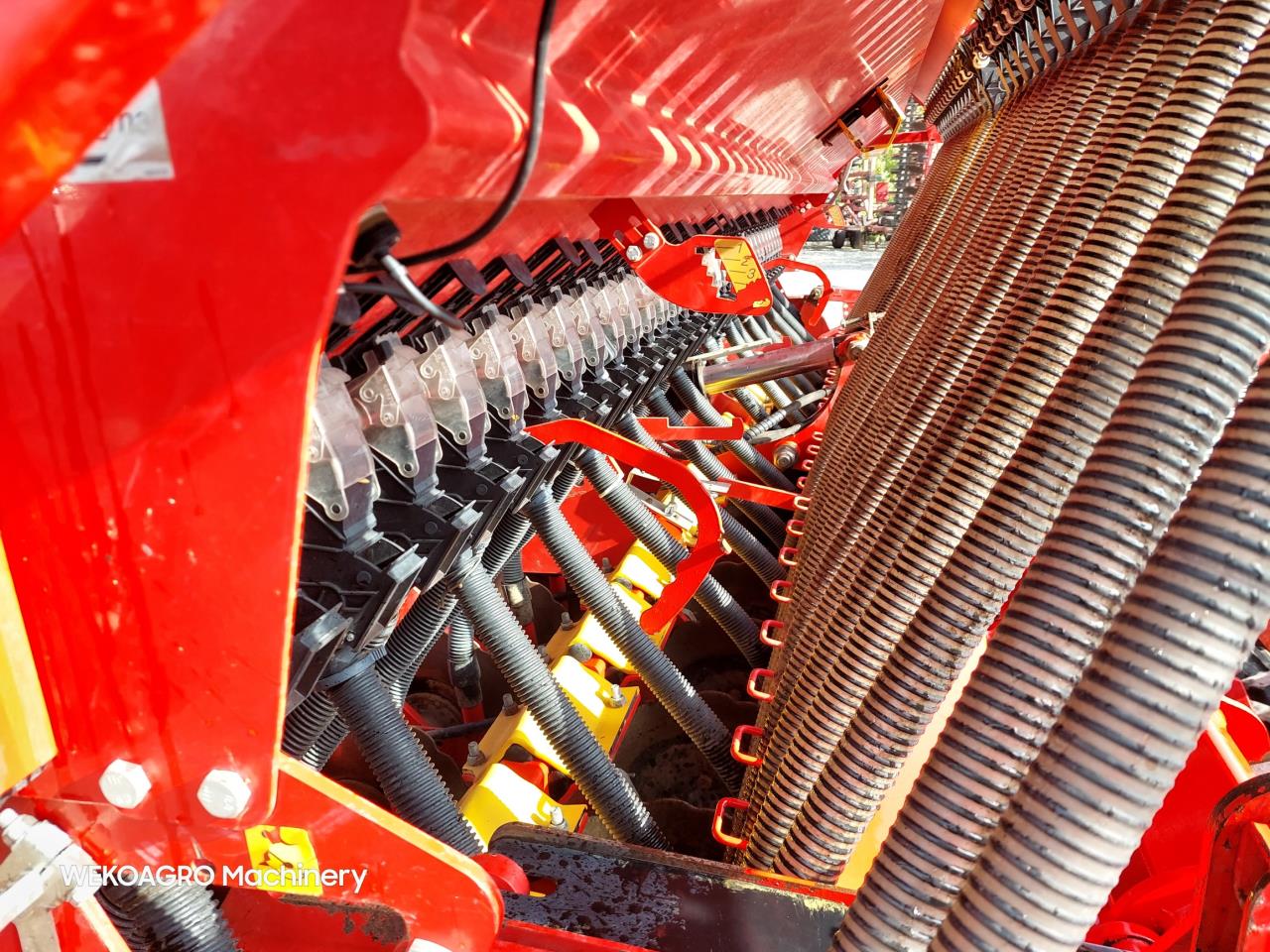 Väderstad Rapid 400C Super XL with Biodrill