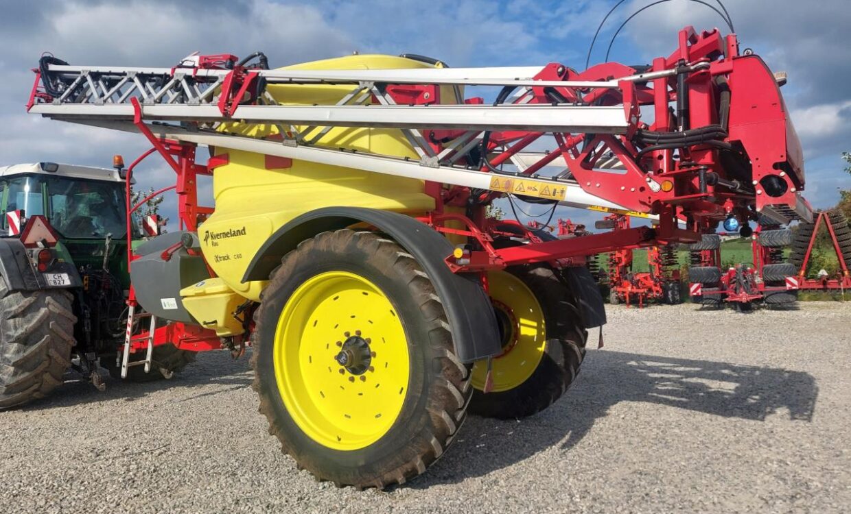 Kverneland Ixtrack C60 - 28m Alubom
