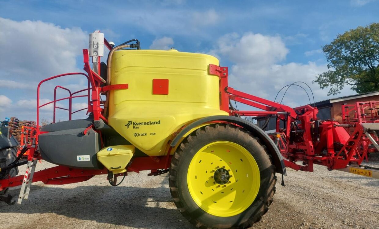 Kverneland Ixtrack C60 - 28m Alubom