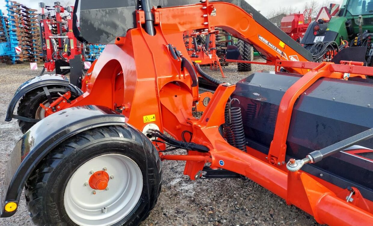 Kuhn Merge Maxx 950