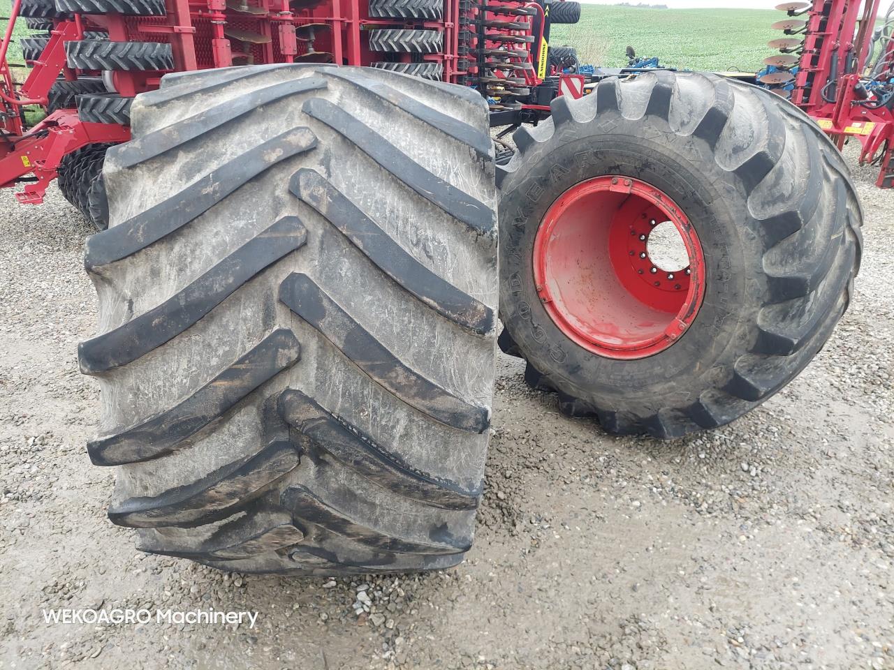 Goodyear Terra-Tire 73 x 44.00 - 32 NSH