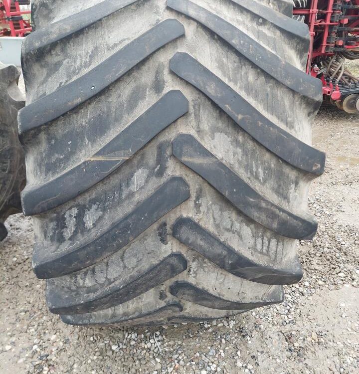Goodyear Terra-Tire 73 x 44.00 - 32 NSH