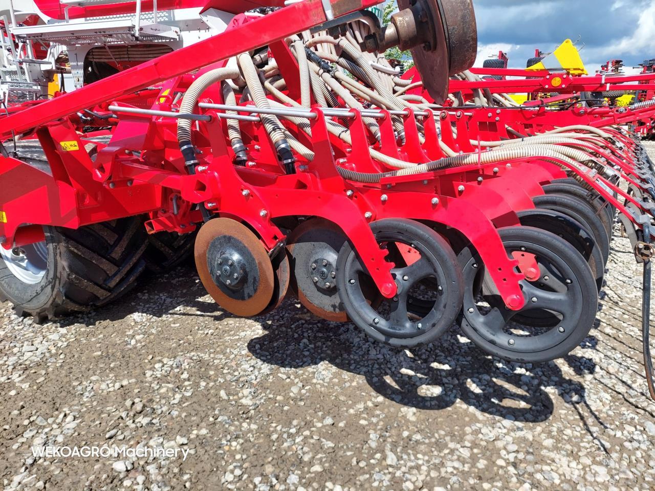 Pöttinger Terrasem V 6000 D Z Fertilizer