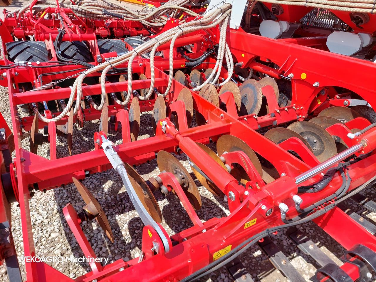 Pöttinger Terrasem V 6000 D Z Fertilizer