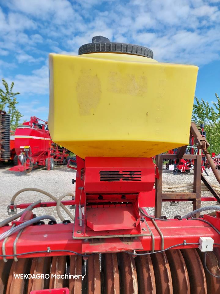 HE-VA Sub-Tiller 400 with cutting edge