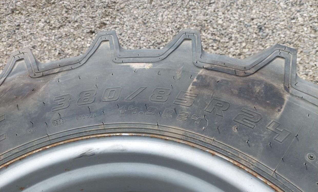 Mitas 380/85R24 (14.9R24) Dæk