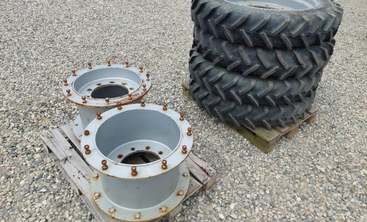 BKT 320/95R32 Dobbelthjul sæt