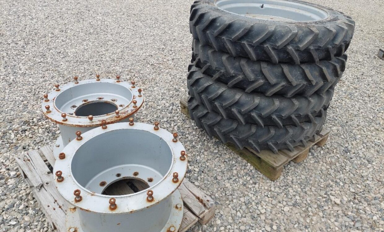 BKT 320/95R32 Dobbelthjul sæt