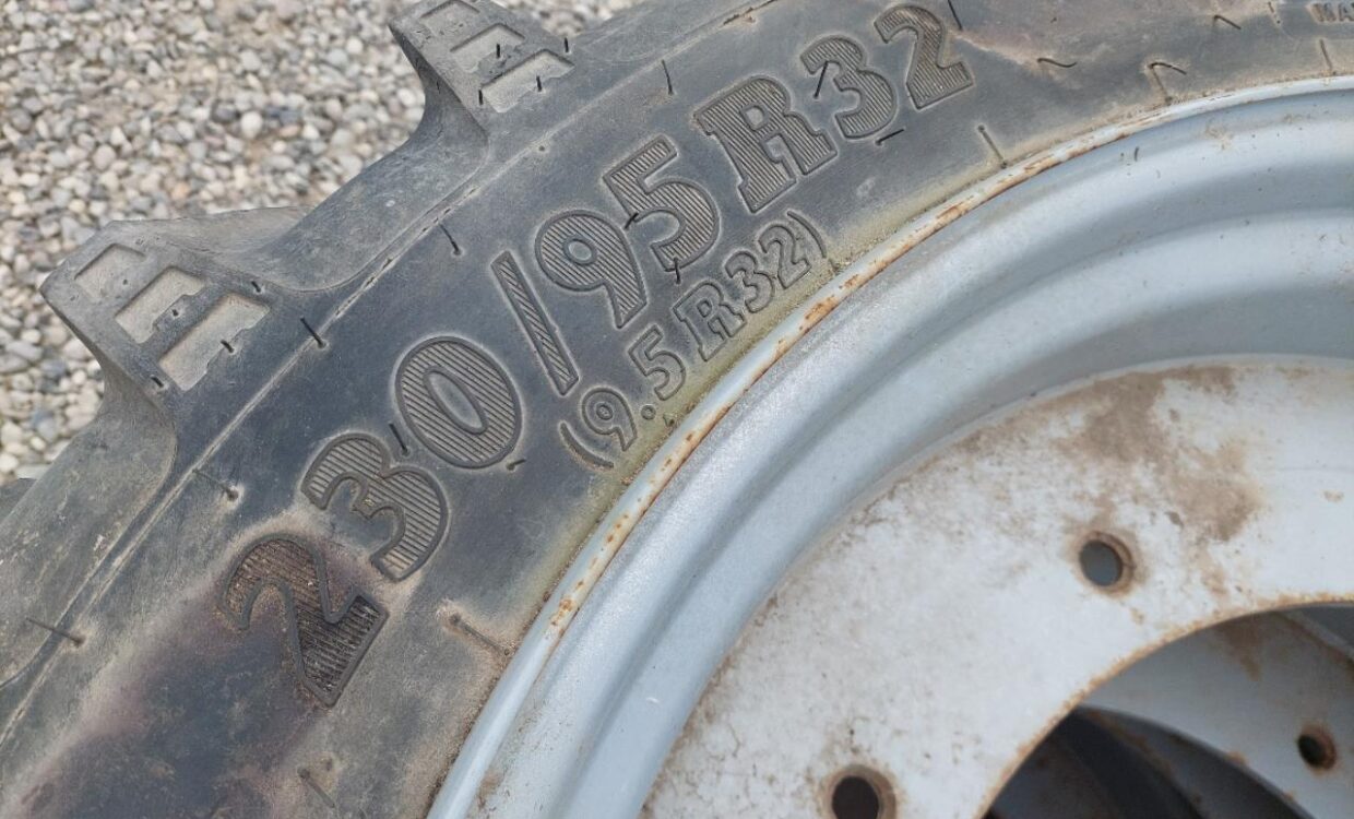 BKT 320/95R32 Dobbelthjul sæt