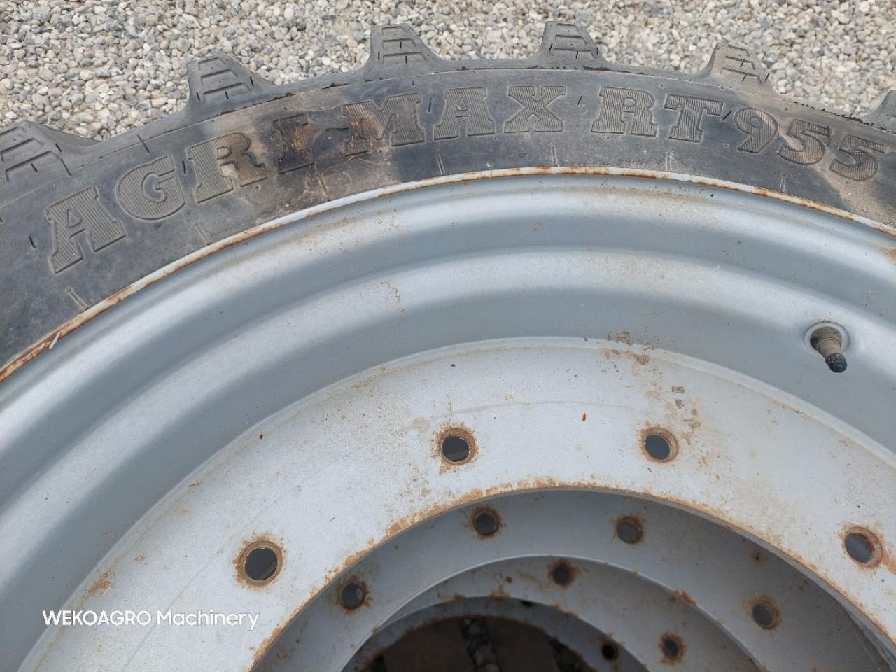 BKT 320/95R32 Dobbelthjul sæt