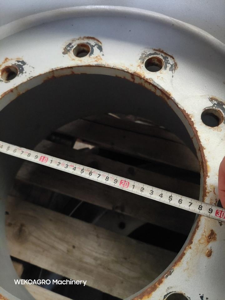 BKT 320/95R32 Dobbelthjul sæt
