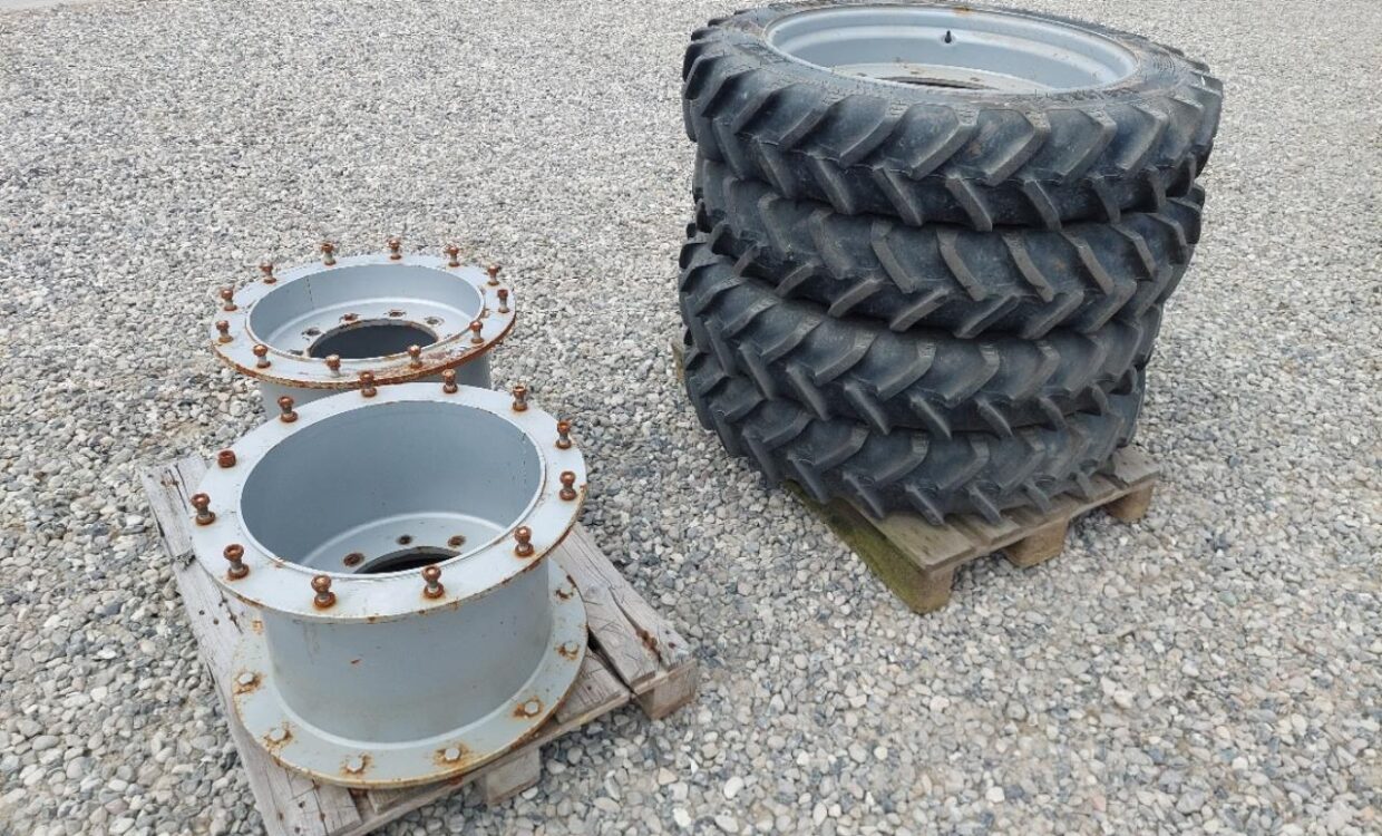 BKT 320/95R32 Dobbelthjul sæt