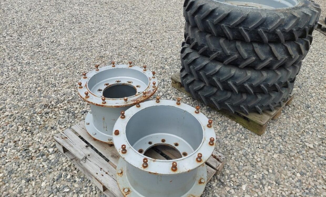 BKT 320/95R32 Dobbelthjul sæt