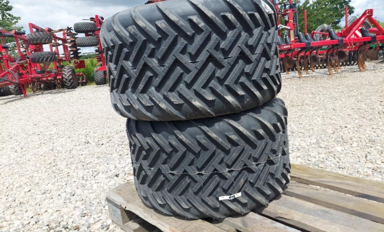 BKT Track marster 31x15.50-15
