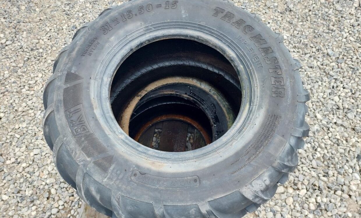 BKT Track marster 31x15.50-15