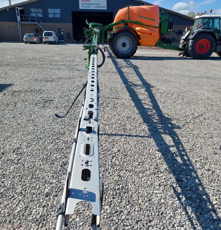 Amazone UX 6200 - 32m (30m) med GPS